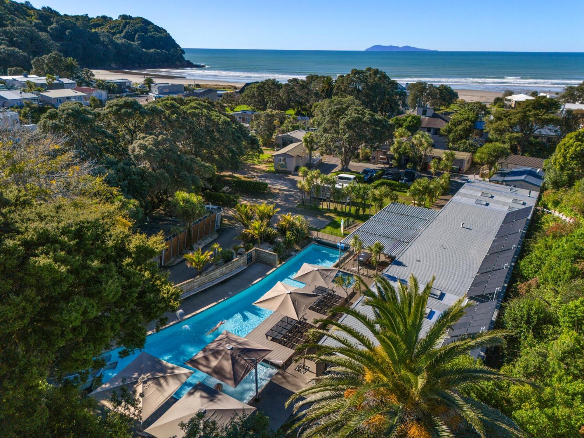 Tasman Holiday Parks - Waihi Beach Экстерьер фото Aerial view of the hotel
