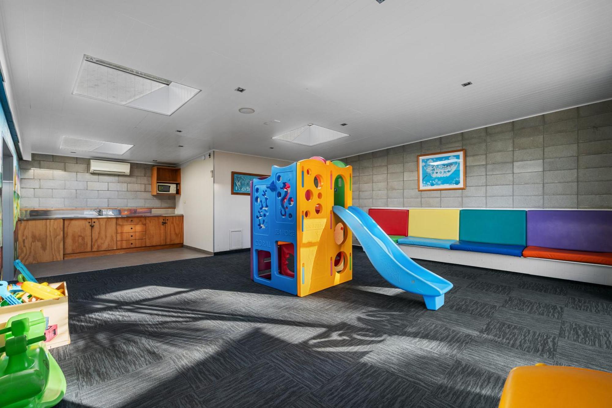 Tasman Holiday Parks - Waihi Beach Экстерьер фото The children's playroom