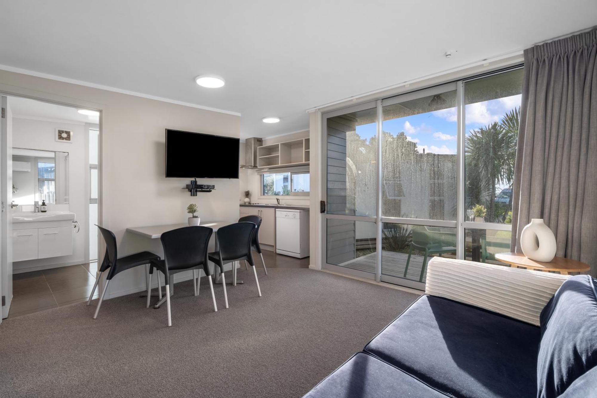 Tasman Holiday Parks - Waihi Beach Экстерьер фото A typical one-bedroom apartment at the hotel